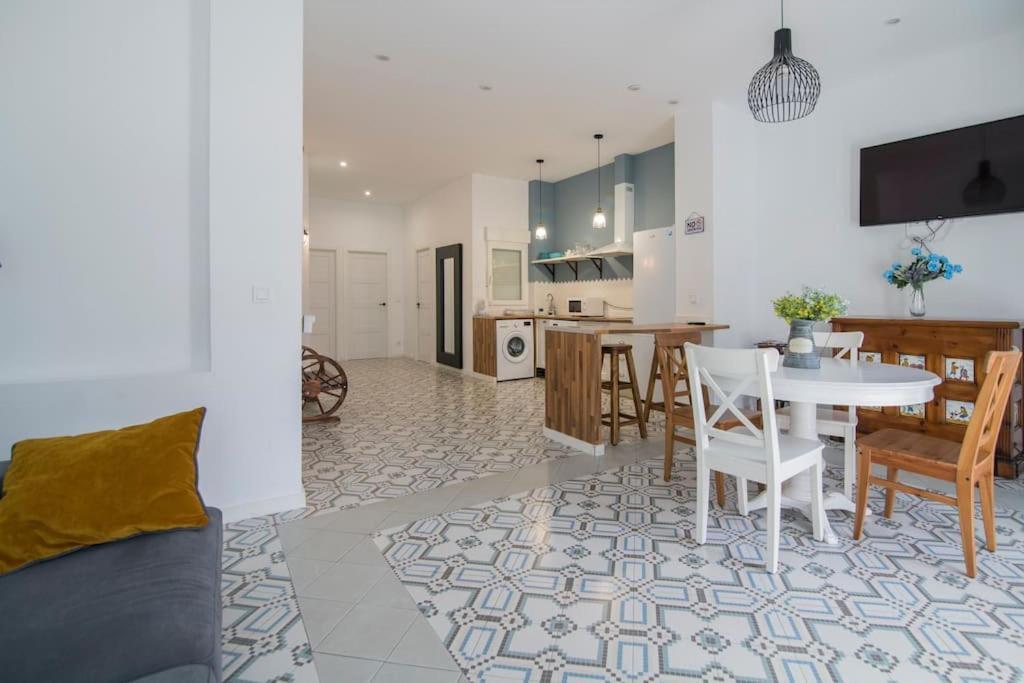 Cozy Flat In City Center Feel The Vibe Selfcheckin Valencia Exteriör bild